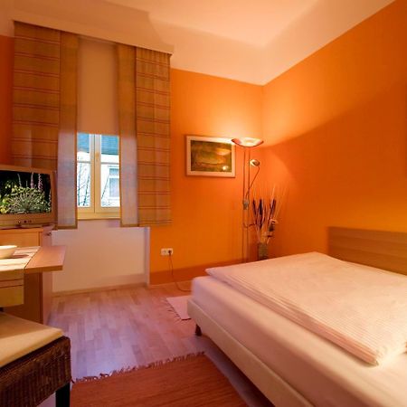 Hotel Garni - Gasthof Pillgrab Sankt Valentin Ngoại thất bức ảnh