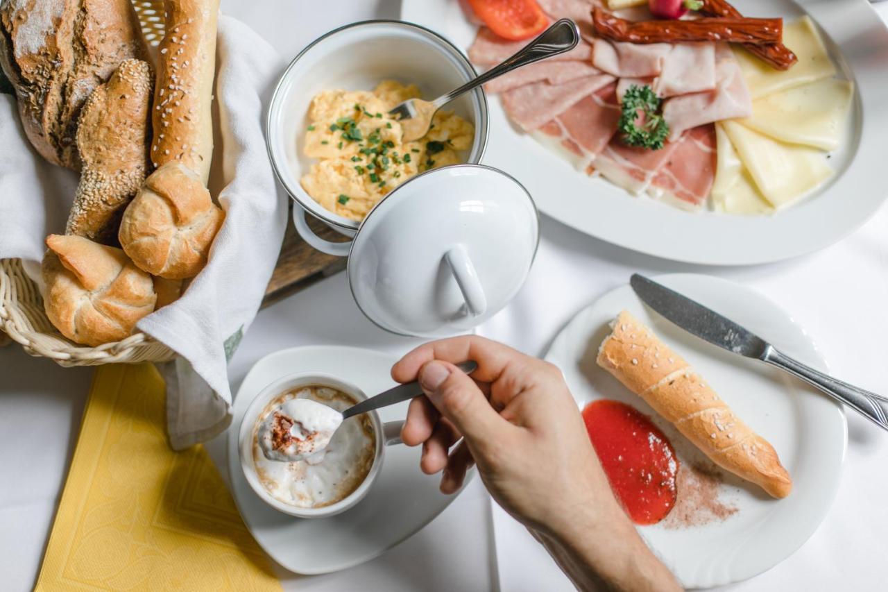 Hotel Garni - Gasthof Pillgrab Sankt Valentin Ngoại thất bức ảnh