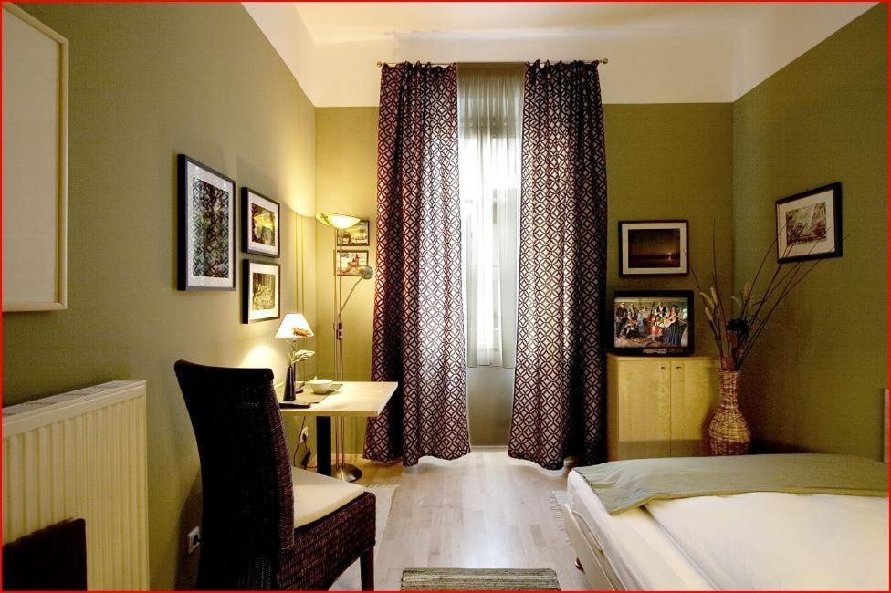 Hotel Garni - Gasthof Pillgrab Sankt Valentin Ngoại thất bức ảnh